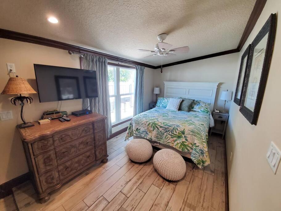 Hawaiian Cottage - Heated Pool Walk To The Beach شاطئ كوكوا المظهر الخارجي الصورة