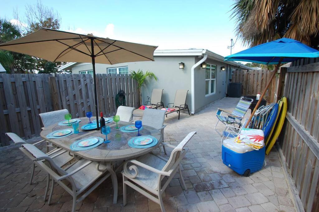 Hawaiian Cottage - Heated Pool Walk To The Beach شاطئ كوكوا المظهر الخارجي الصورة